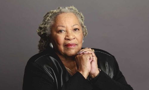 Toni Morrison, nhà văn của phong trào dân quyền