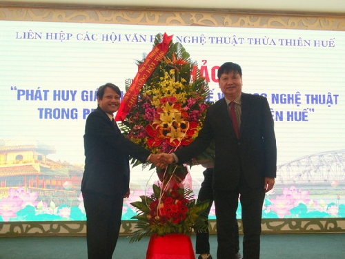 Hội thảo “Phát huy các giá trị văn học nghệ thuật trong phát triển du lịch ở Thừa Thiên Huế”.