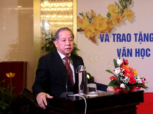 Tôn vinh văn nghệ sĩ và trao tặng thưởng các tác phẩm, công trình VHNT xuất sắc năm 2019