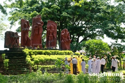 Nhà thơ Tố Hữu với địa danh Lao Bảo