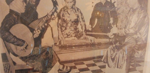 Tứ tuyệt ca Huế