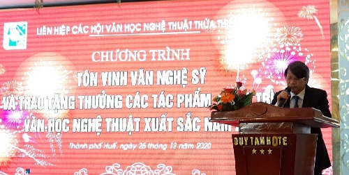 Tôn vinh văn nghệ sĩ và trao tặng thưởng các tác phẩm, công trình văn học nghệ thuật xuất sắc năm 2020