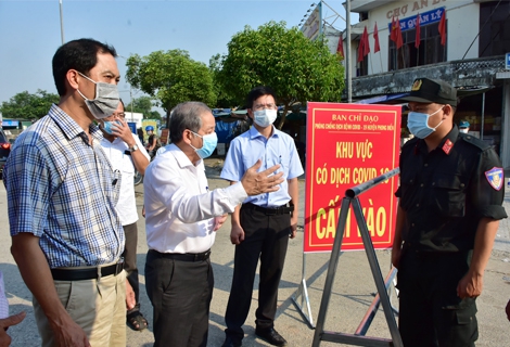 Đảm bảo cung cấp lương thực, nhu yếu phẩm cho người dân trong khu phong tỏa
