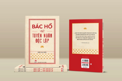 “Bác Hồ viết Tuyên ngôn Độc lập”: Nguồn tư liệu quý giá