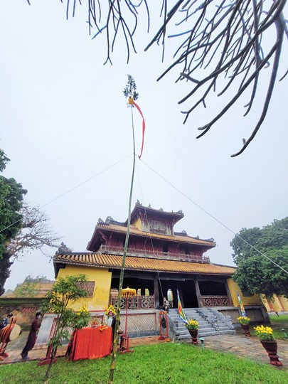 Nghi lễ dựng nêu ngày tết trong Hoàng cung 