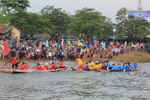 Sôi nổi giải Đua ghe truyền thống thành phố Huế lần thứ I - năm 2022