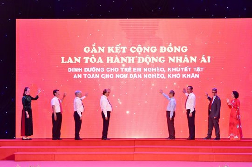 Phát động Tháng Nhân đạo năm 2022 với chủ đề “Gắn kết cộng đồng - Lan tỏa hành động nhân ái”  