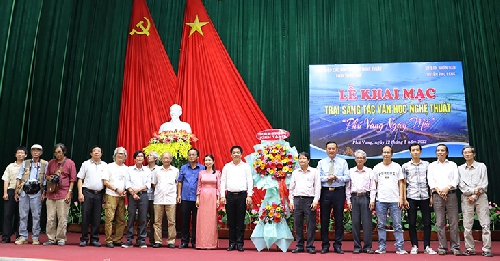 Khai mạc trại sáng tác "Phú Vang ngày mới" năm 2022