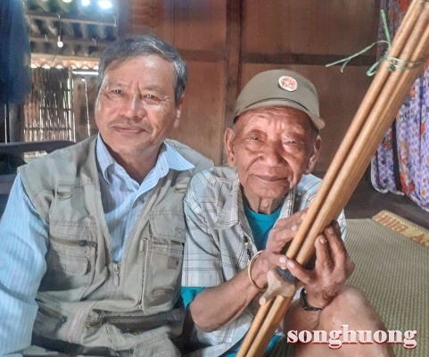 Nghệ nhân Nhân dân Quỳnh Hoàng - “Báu vật nhân văn sống”  của núi rừng A Lưới