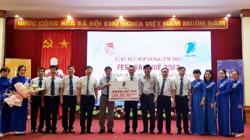  VNPT  tài trợ 1 tỷ đồng cho Festival Huế 2022.     