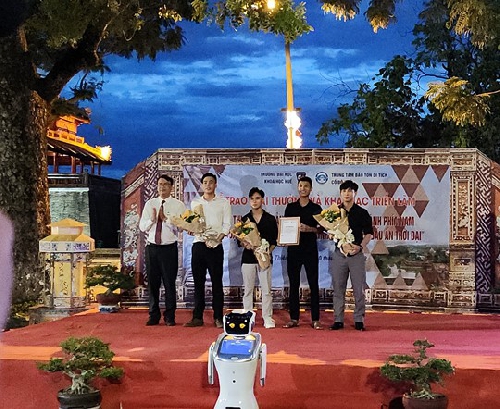 Trao giải và khai mạc Triển lãm tác phẩm cuộc thi “Thiết kế cảnh quan Eo Bầu – Thượng Thành phía Nam” 