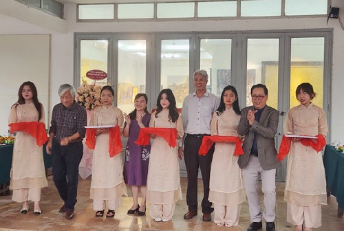 46 tác phẩm trưng bày tại triển lãm mỹ thuật trẻ lần thứ VI.