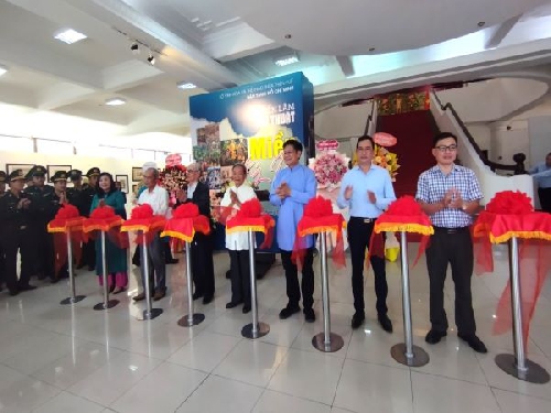 Triển lãm mỹ thuật “Miền ký ức” của họa sĩ Nguyễn Văn Nguyên