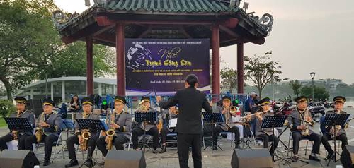 Chương trình ca nhạc " Nhớ Trịnh Công Sơn "