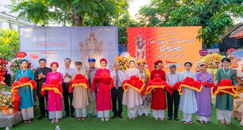 Khai trương Bảo tàng Mỹ thuật Cécile Le Pham