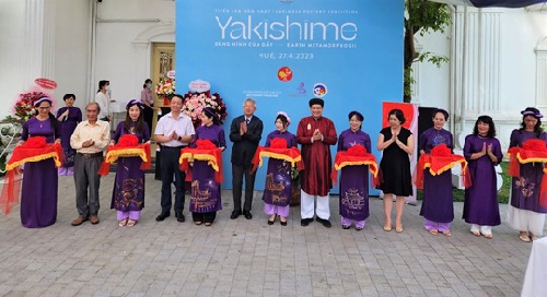  Triển lãm gốm Nhật “YAKISHIME – Dáng hình của Đất”.