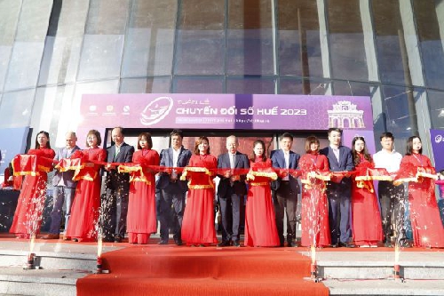 Khai mạc Tuần lễ chuyển đổi số - Huế 2023 với chủ đề “Kiến tạo dữ liệu số - thúc đẩy liên kết vùng”.