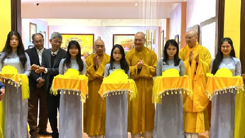 Khai mạc triển lãm mỹ thuật  "Hoàn gia lý"