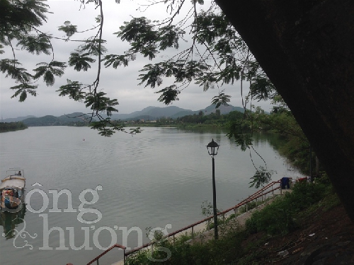 Trở về với Huế