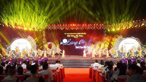 Chương trình nghệ thuật kỷ niệm 15 năm “Lăng Cô – Vịnh đẹp thế giới”