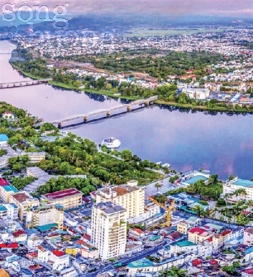 Thơ Sông Hương 10-2025