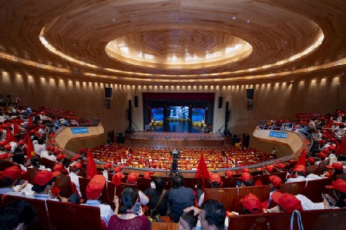 Điểm cầu Huế sôi động cổ vũ cho nhà leo núi Lê Quang Duy Khoa tại Chung kết năm “Đường lên đỉnh Olympia” 2025