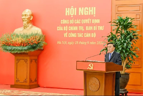 Bộ Chính trị, Ban Bí thư công bố các quyết định về công tác cán bộ
