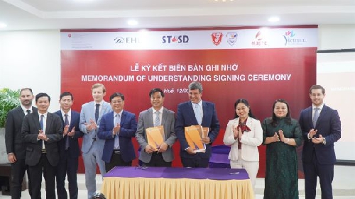 Ký kết triển khai chương trình Quản trị Khách sạn Cao cấp Thụy Sĩ tại Huế