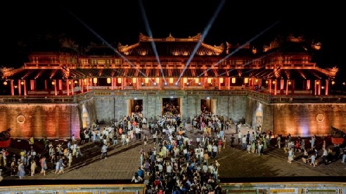 Huế đón gần 400 nghìn lượt khách dịp lễ Giỗ Tổ Hùng Vương