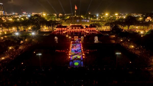 Mãn nhãn với chương trình “Hoàng cung huyền ảo”