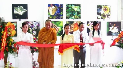 Triển lãm ảnh Xuân yêu thương