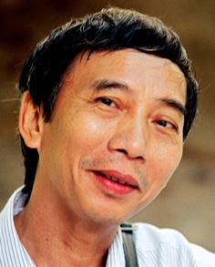Thơ âm thầm lấp lóe từng câu