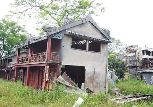 Gian nan làm phim sử Việt: Trường quay hoang tàn